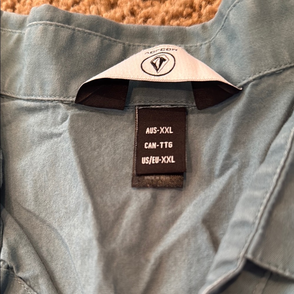 Men's Teal Button-Up Shirt - Picture 3 of 5